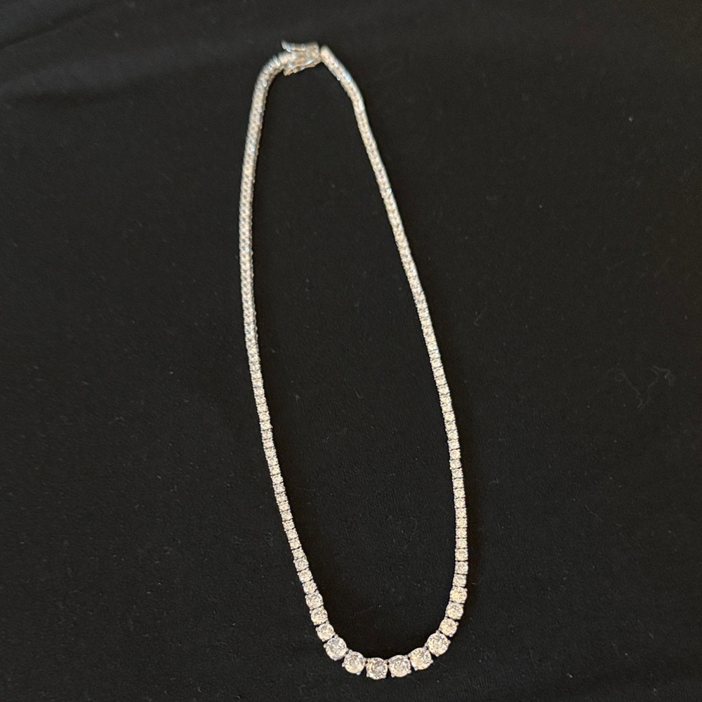 Elegant rhinestone Necklace